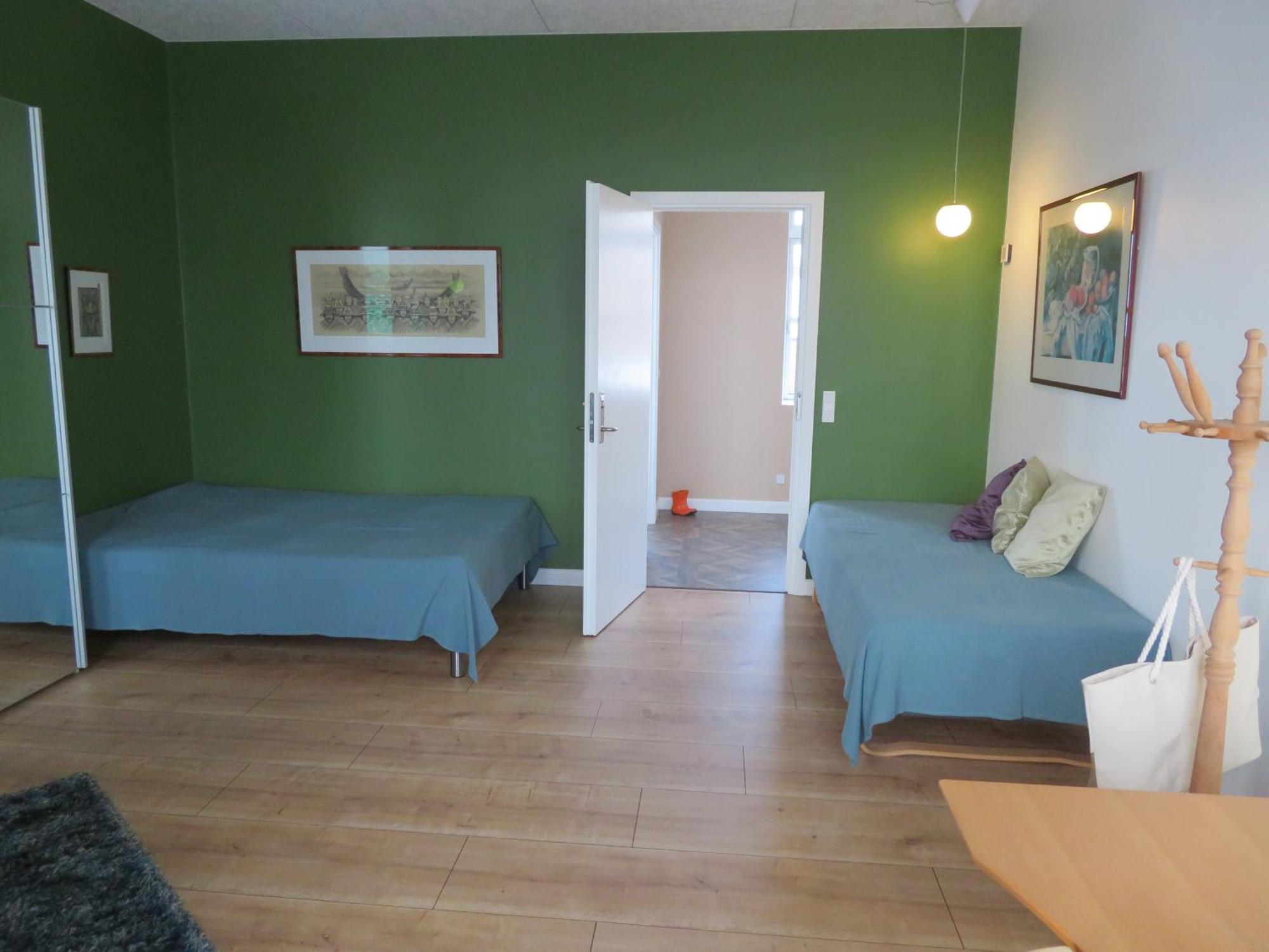 Hotel Den Lille Skole - Ferie Pa Aero I Marstal By - Vaerelser Exterior foto